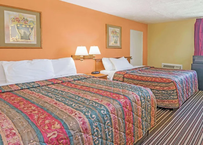 Days Inn By Wyndham Henrietta/Rochester Area